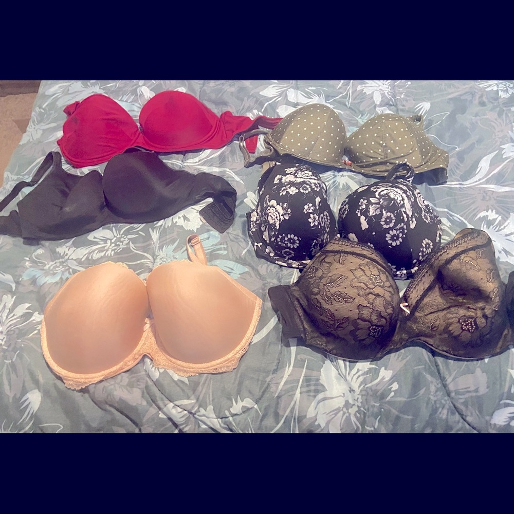 Bras - image 1